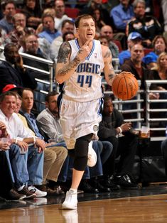 最新转会突然官宣，全网都没想到