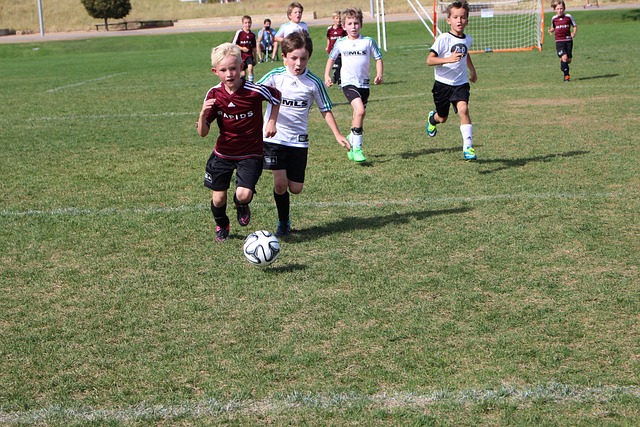 瓜帅：梅西、莱万和哈兰德都是进球机器，很荣幸执教过他们